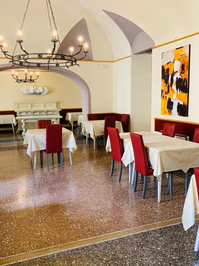 Relais Real Collegio Hotel Noli Bagian luar foto